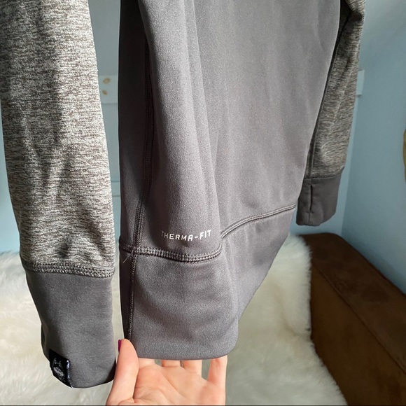 Nike University of Connecticut Therma-Fit Hoodie - Picture 15 of 16